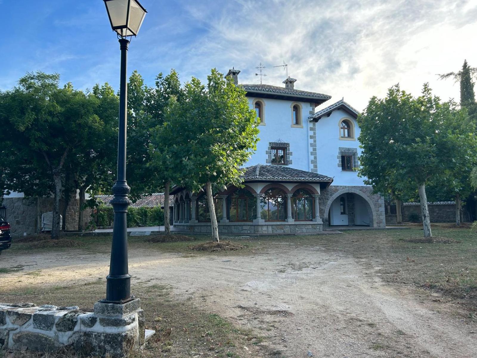 La Casona Imperial 2 Villa Галапагар Екстериор снимка